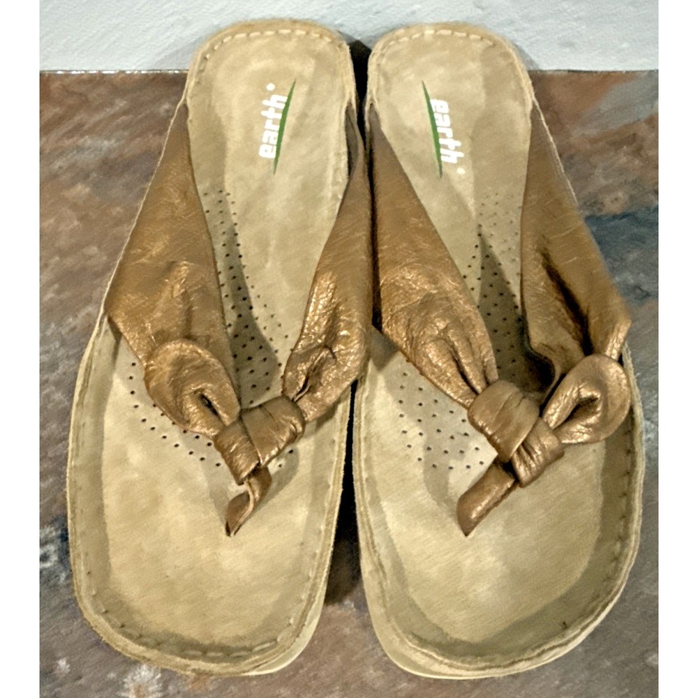 NWOB Earth Tranquil Womens 7B Bronze Leather Bow Thong Comfort Sandals